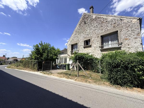 Maison a rénover à MOUROUX