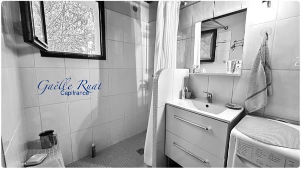Chalet 3 faces 3 chambres sur parcelle de plus de 800 m² – Exposition sud / sud-ouest – Vue dégagée montagne