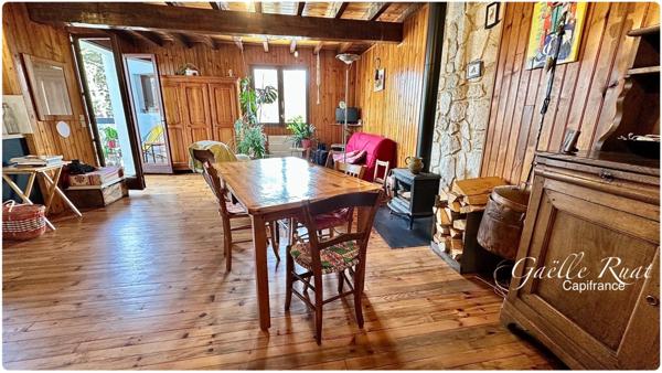 Chalet 3 faces 3 chambres sur parcelle de plus de 800 m² – Exposition sud / sud-ouest – Vue dégagée montagne