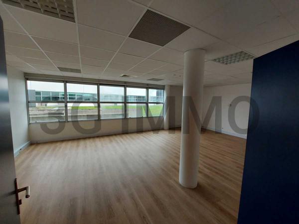 Location / Local Commercial