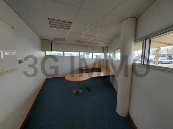 Location / Local Commercial