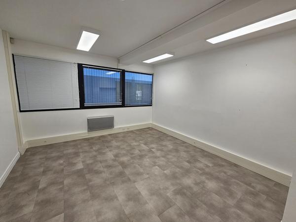 A LOUER - Bureaux 71.50 m² - Sainte Luce Sur Loire