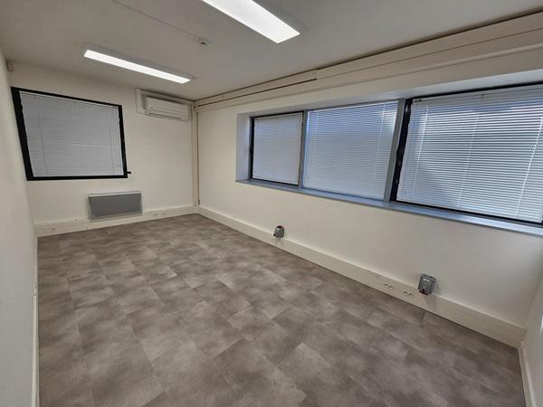 A LOUER - Bureaux 71.50 m² - Sainte Luce Sur Loire