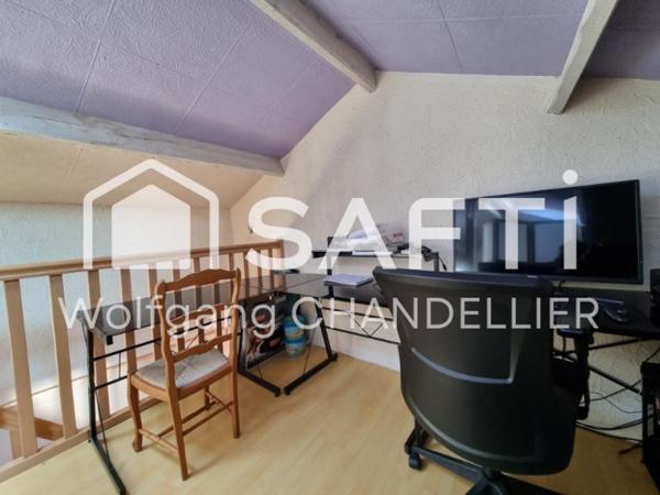 2 garages, panneaux photovoltaïques, véranda, etc...