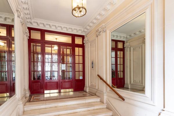 Appartement Paris 18 e - LAMARCK CAULAINCOURT / JULES JOFFRIN
