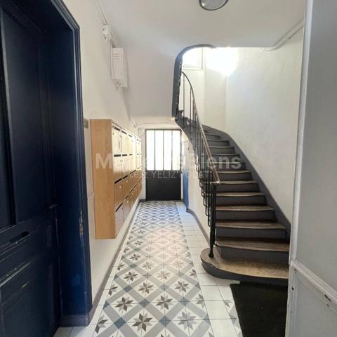 Charmant Studio refait à neuf Paris 11 ème