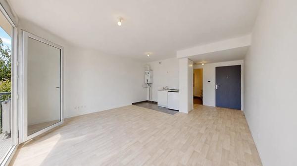 Vente                                                      Studio
                        
                     1 pièces                      33 m2                     à Pontault-Combault