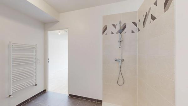 Vente                                                      Studio
                        
                     1 pièces                      33 m2                     à Pontault-Combault