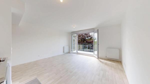 Vente                                                      Studio
                        
                     1 pièces                      33 m2                     à Pontault-Combault