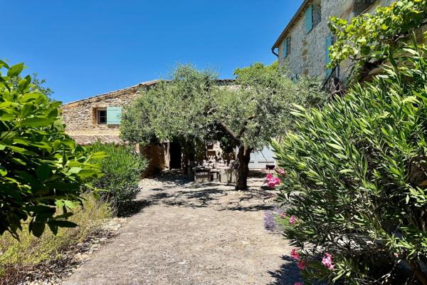 Vente Maison de luxe Uzès 9 Pièces 201.38 m²
