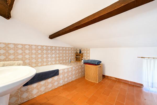 Vente Maison de luxe Uzès 9 Pièces 201.38 m²