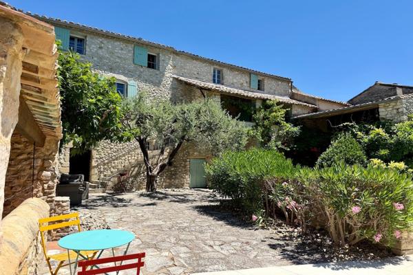 Vente Maison de luxe Uzès 9 Pièces 201.38 m²