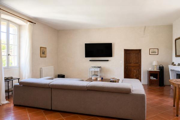 Vente Maison de luxe Uzès 9 Pièces 201.38 m²
