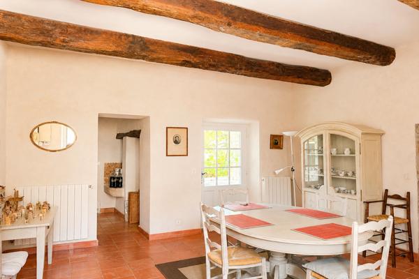 Vente Maison de luxe Uzès 9 Pièces 201.38 m²