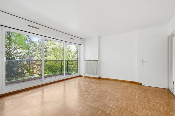 Appartement Saint Germain En Laye 4 pièce(s) 335 400 € **  - Référence  18512