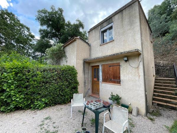 PEGOMAS, Terrain de 9 720,00 m² avec lots d'habitation et lots commerciaux loués