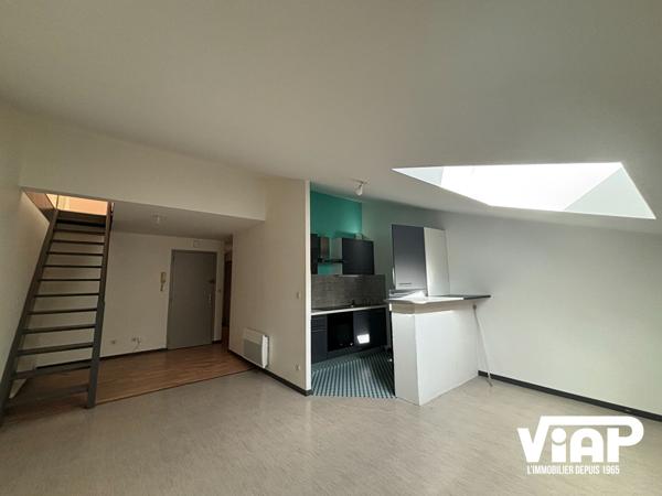 SPACIEUX T3 EN DUPLEX PROCHE DE LA PLACE DENIS DUSSOUBS , Limoges