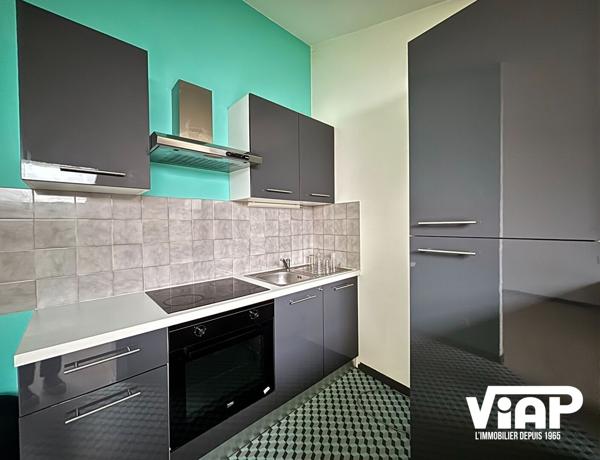 SPACIEUX T3 EN DUPLEX PROCHE DE LA PLACE DENIS DUSSOUBS , Limoges