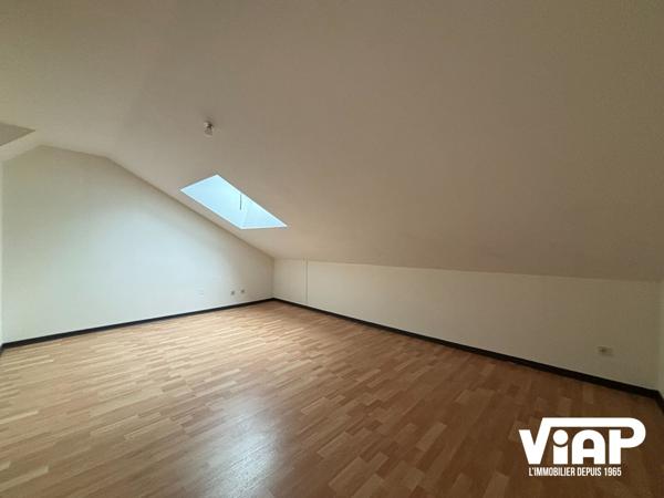 SPACIEUX T3 EN DUPLEX PROCHE DE LA PLACE DENIS DUSSOUBS , Limoges