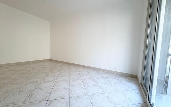 Appartement à louer    3 pièces • 54,17 m2 Nice