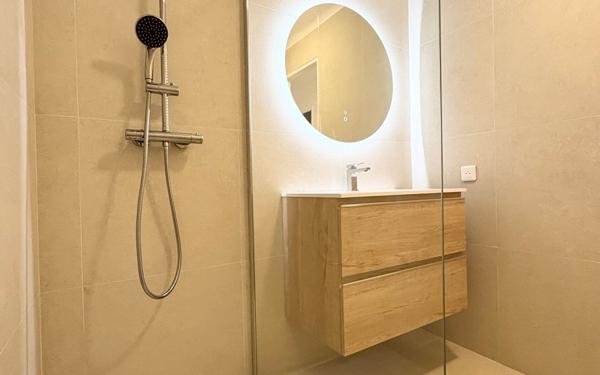 Appartement à louer    3 pièces • 54,17 m2 Nice