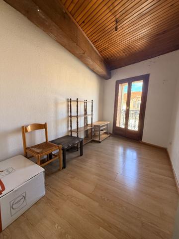 Maison de ville, 2 faces, 121 m²,garage, sans extérieur, 4 chambres, avec possibilité de division de logement