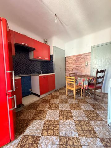 Maison de ville, 2 faces, 121 m²,garage, sans extérieur, 4 chambres, avec possibilité de division de logement