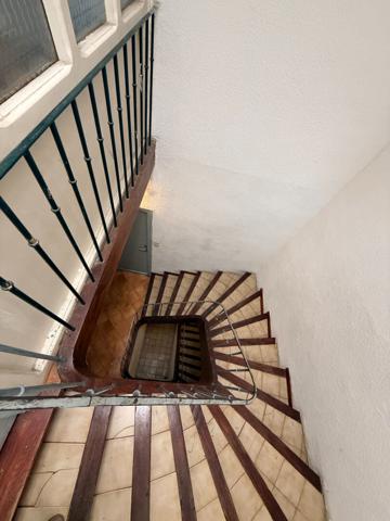 Maison de ville, 2 faces, 121 m²,garage, sans extérieur, 4 chambres, avec possibilité de division de logement