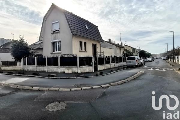 Maison traditionnelle 6 pièces de 134 m² à Villejuif (94800)
