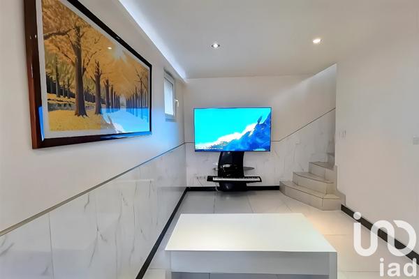 Maison traditionnelle 6 pièces de 134 m² à Villejuif (94800)