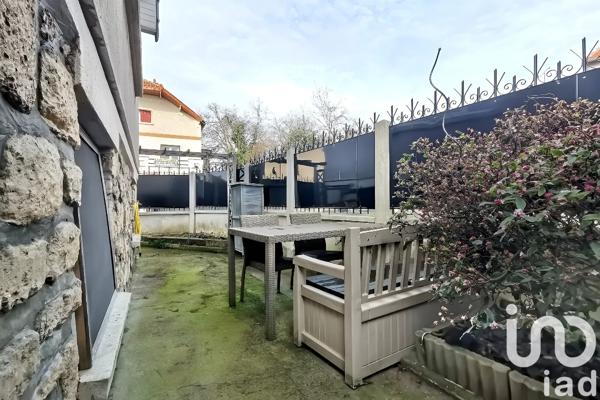Maison traditionnelle 6 pièces de 134 m² à Villejuif (94800)