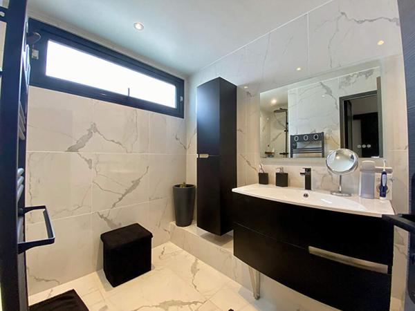 Appartement 3 pièces 76.92 m2