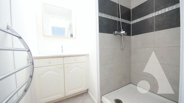 Appartement 6 pièces 103.65 m2