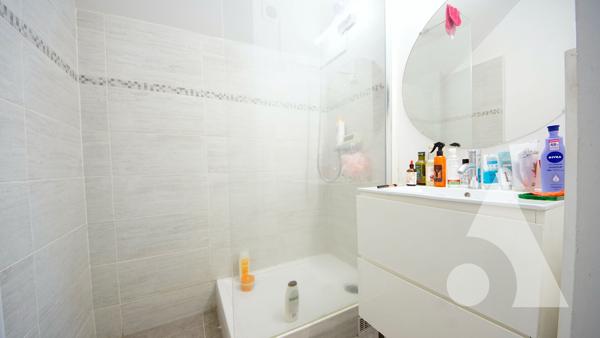 Appartement 6 pièces 103.65 m2