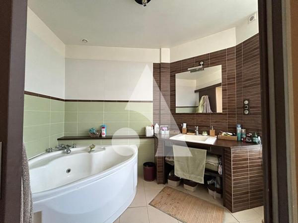 Maison 14 pièces 342 m2