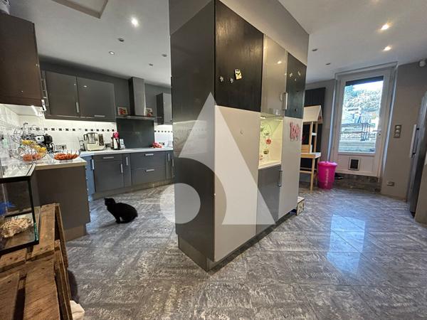 Maison 14 pièces 342 m2