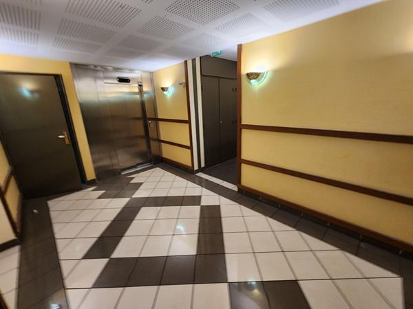 Appartement 2 pièces à Castanet Tolosan, proximité lac, parking, terrasse