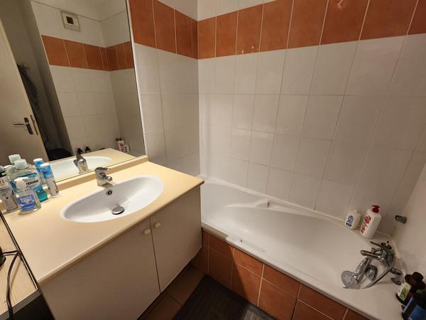 Appartement 2 pièces à Castanet Tolosan, proximité lac, parking, terrasse