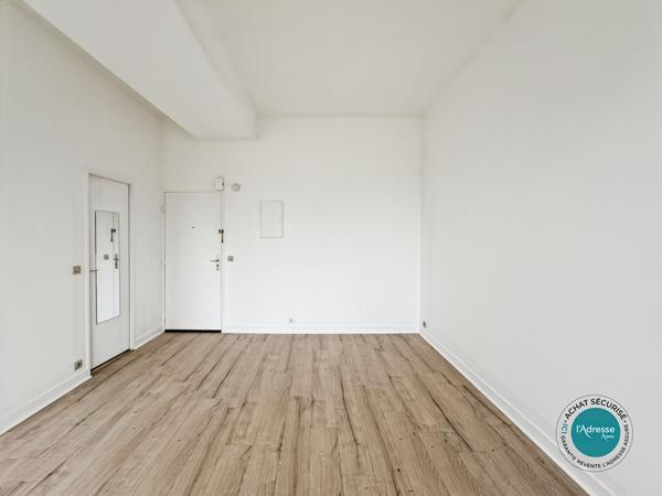 Grand studio 30m² + box