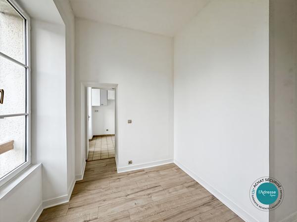 Grand studio 30m² + box