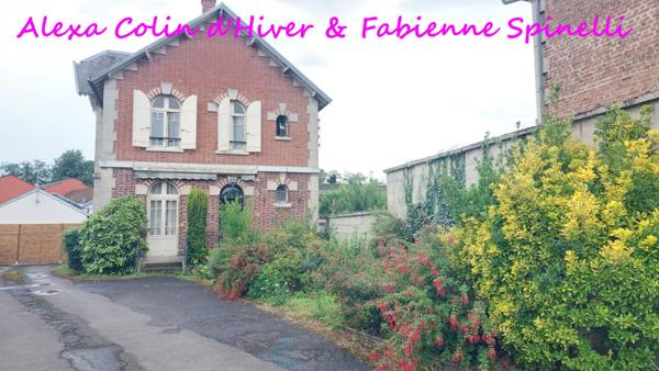 Jolie maison pierres et briques à rénover, proche toutes commodités