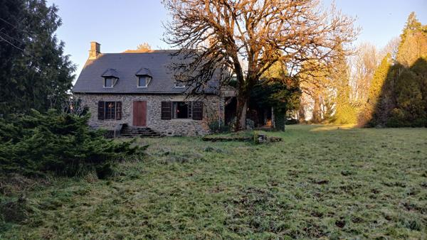 MAISON AUVERGNATE AVEC GRANGE Le Vigean (15200)