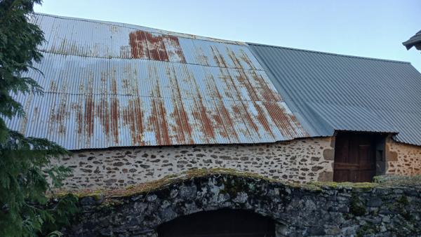 MAISON AUVERGNATE AVEC GRANGE Le Vigean (15200)