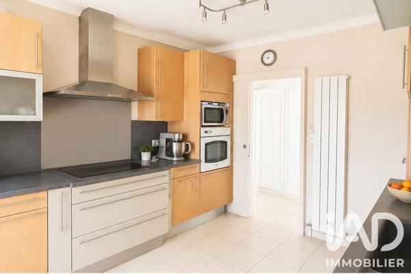 Maison à vendre 7 pièces 163 m² Saint-Parres-aux-Tertres