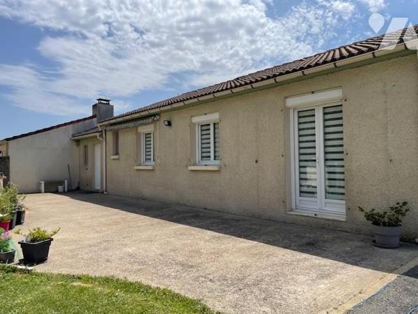 Maison de plain-pied 91m², trois chambres, 818m² de terrain