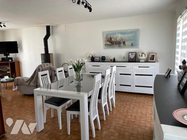 Maison de plain-pied 91m², trois chambres, 818m² de terrain