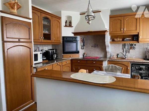 Maison de plain-pied 91m², trois chambres, 818m² de terrain