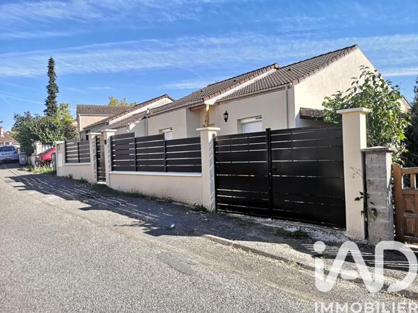 Maison à vendre 5 pièces 90 m² Les Mureaux