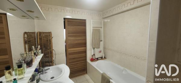 Maison à vendre 8 pièces 179 m² Rueil-Malmaison