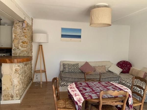 Maison
         3 pièces
        - 59 m²